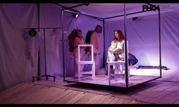 Spektakl Teatru HACHA inspirowany nagraniami dźwięków i zdjęciami z podróży aut…