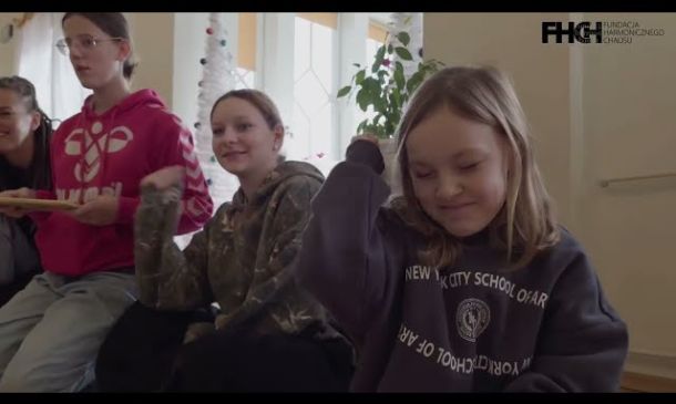 Film podsumowujący warsztaty Poranki ze Sztuką - Transformacja, edukacja, sztuk…